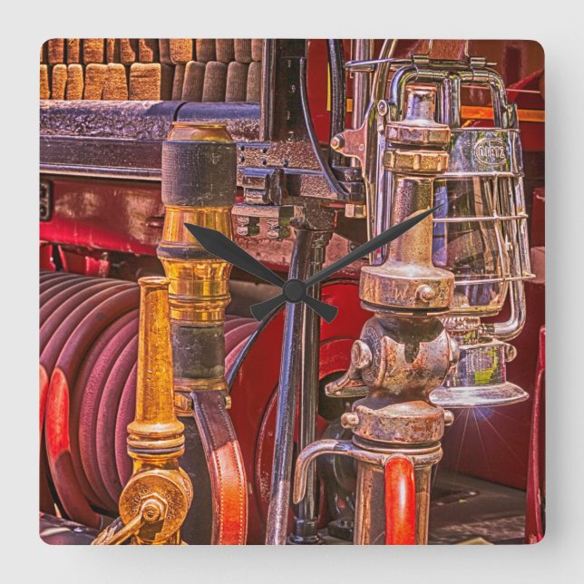 On The Old Firetruck Quadratische Wanduhr (Vorderseite)