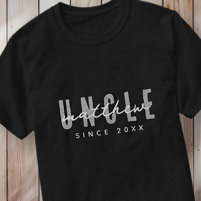 Oncle Seit 20XX Moderne Elegant einfach T-Shirt (Von Creator hochgeladen)