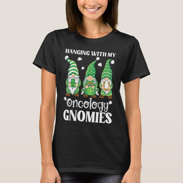 Oncology Nurse St Patricks Day Gnome For PICU Nurs T-Shirt (Vorderseite)