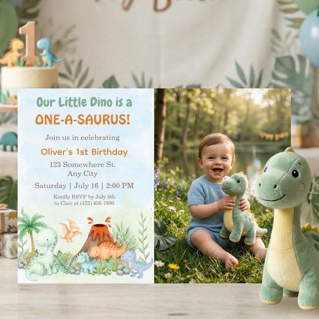 One-A-Saurus Dinosaur 1st Birthday Photo Einladung (One-A-Saurus Dinosaur 1st Birthday Invitation)