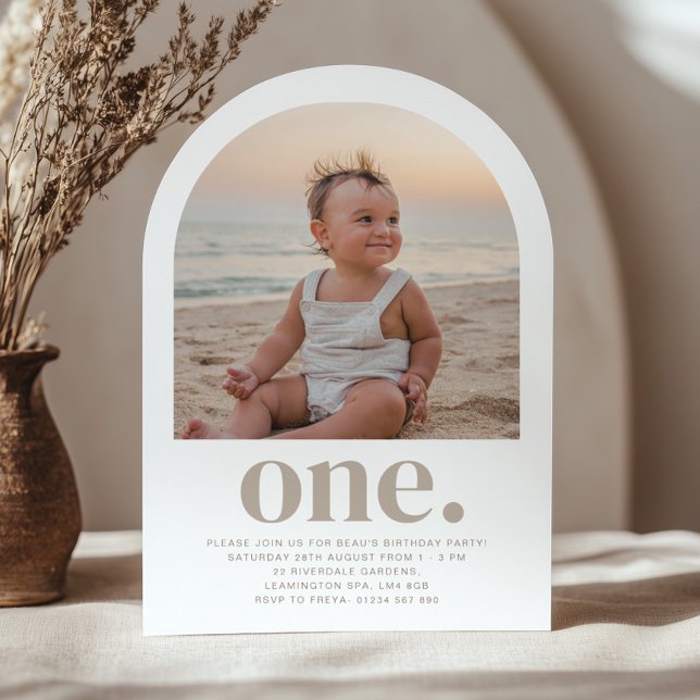 One Arch Foto Einladung zum ersten Geburtstag (Von Creator hochgeladen)