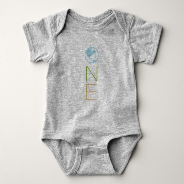 One - Baby Outfit Strampler (Vorderseite)
