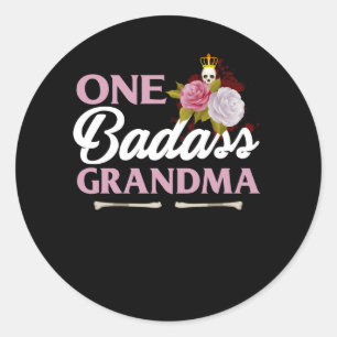 One Badass Oma Funny Oma Geschenk Runder Aufkleber