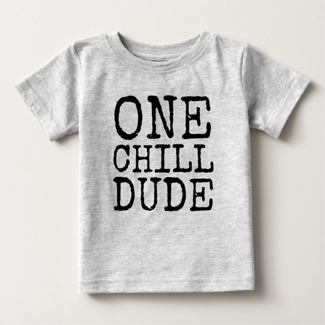 One Chill Typ | Street Fashion Graphic T-Shirt (Vorderseite)