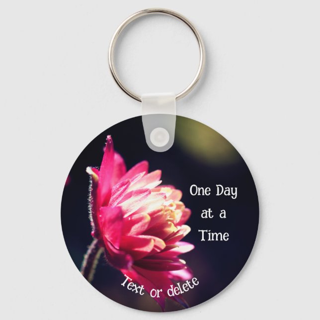 One Day At A Time Quote Sunlit Flower Personalized Schlüsselanhänger (Vorderseite)
