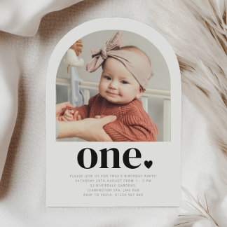 One Heart Arch Foto Erster Geburtstag Einladung