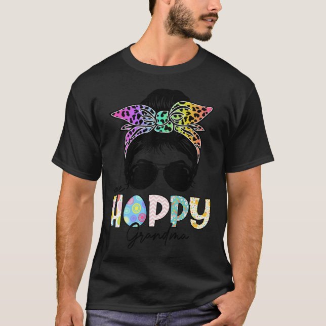 One Hoppy Grandma Leopard Messy Bun Easter Day T-Shirt (Vorderseite)