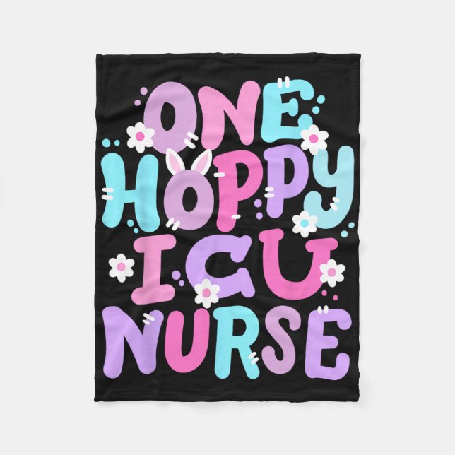 One Hoppy Icu Nurse Retro Groovy Happy Oaster Bunn Fleecedecke (Vorderseite)