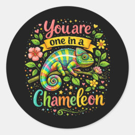 One in a Chameleon Runder Aufkleber