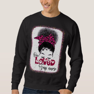 One Love Fnp Nurse Messy Bun Leopard Liebe Mama Sweatshirt