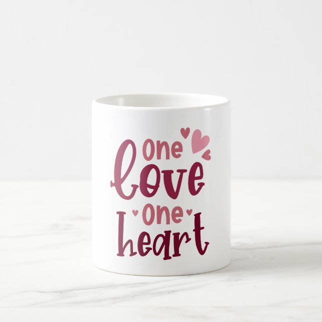 One Love One Heart Valentines Typography Kaffeetasse (Mittel)