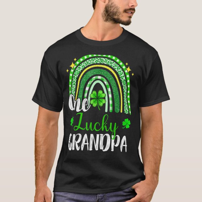 One Lucky Grandpa Leopard T-Shirt (Vorderseite)