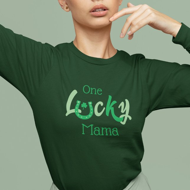 One Lucky Mama | Individualisierbarer St Patrick's T-Shirt (Von Creator hochgeladen)