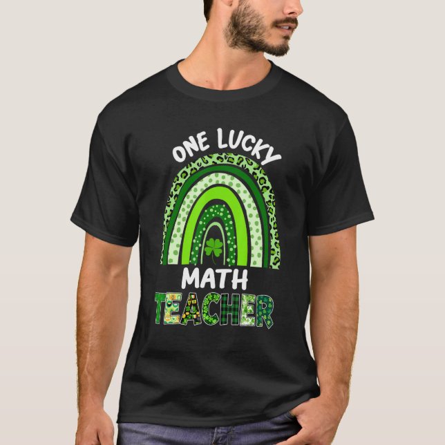 One Lucky Math Lehrer Rainbow Leopard St Patricku T-Shirt (Vorderseite)