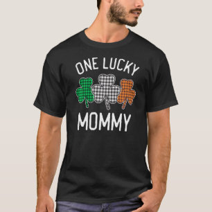 One Lucky Mommy St Patrick's Day Irish Flag Karier T-Shirt
