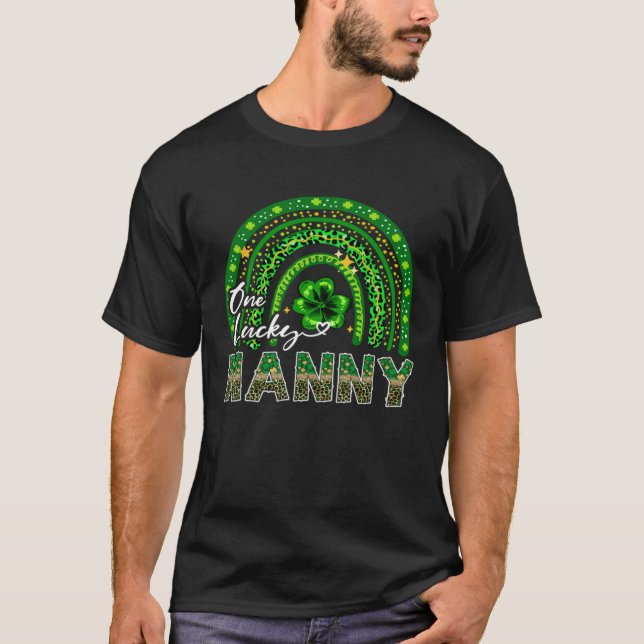 One Lucky Nanny  Shamrock Rainbow St Patrick s Day T-Shirt (Vorderseite)