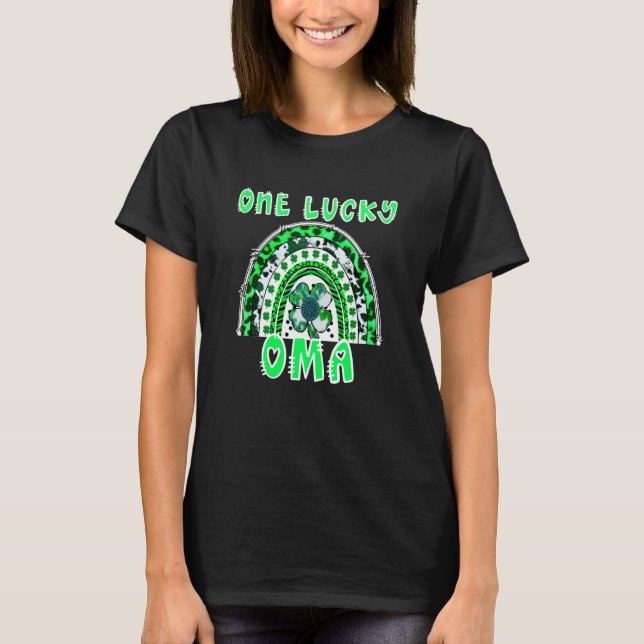 One Lucky Oma Good Luck Green Rainbow Shamrock Leo T-Shirt (Vorderseite)