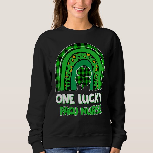 One Lucky Pacu Nurse Rainbow Kleeblatt St Patrick  Sweatshirt (Vorderseite)