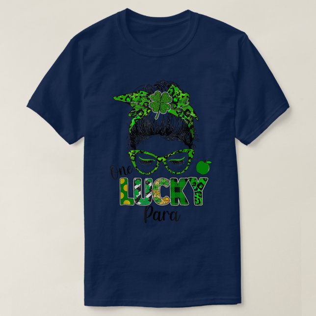 One Lucky Para Messy Bun Kleeblatt St Patrick's Da T-Shirt (Design vorne)