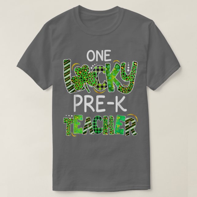 One Lucky Pre K Teacher Kleeblatt Leopard Kariert  T-Shirt (Design vorne)