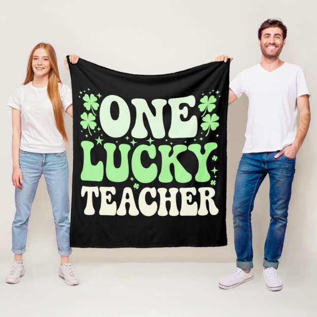 One Lucky Teacher Groovy Retro Teacher St Patricks Fleecedecke (Beispiel)