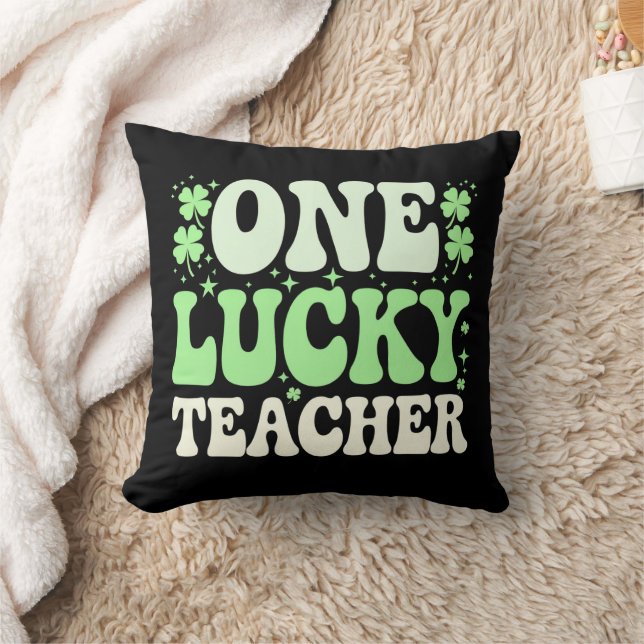 One Lucky Teacher Groovy Retro Teacher St Patricks Kissen (Decke)