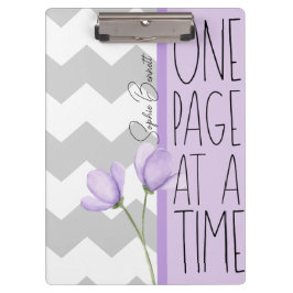 One Page at a Time – Motivational Lavender Floral Klemmbrett