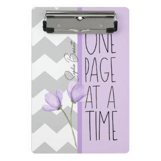 One Page at a Time – Motivational Lavender Floral Mini Klemmbrett