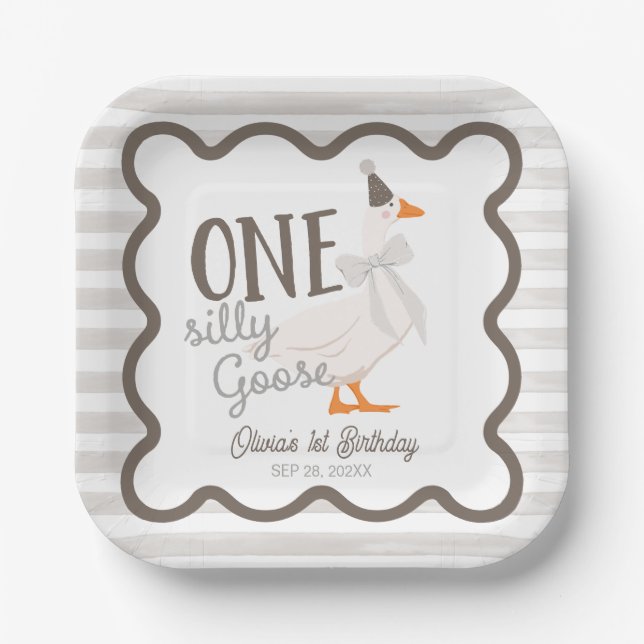One Silly Goose Beige Bow 1st Birthday Pappteller (Vorderseite)