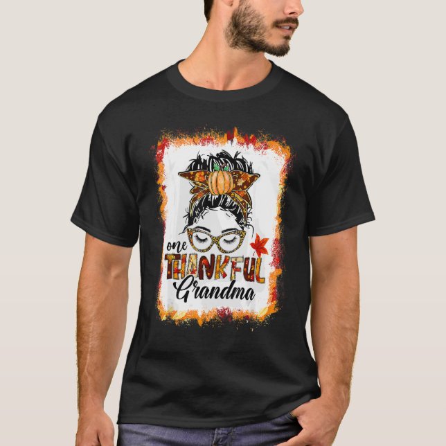 One Thanksg One Thanksg Oma Messy Bun Herbst T-Shirt (Vorderseite)