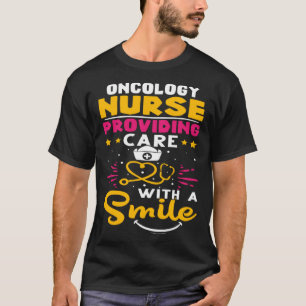 Onkologie-Krankenpflege mit Lächeln T-Shirt