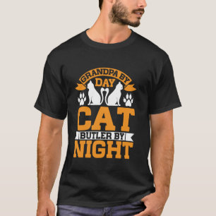 Opa bei Tag Katzenbutler bei Nacht Katzenopa T-Shirt