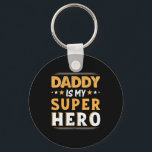 Opa-Geschenk | Daddy ist mein Super-Held Schlüsselanhänger<br><div class="desc">Opa-Geschenk | Daddy ist mein Super-Held</div>