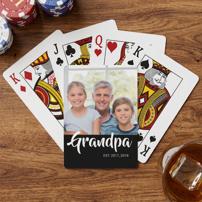 Opa hat Skript Schwarz Foto eingerichtet Spielkarten (Grandpa Established Script Black Photo Poker Cards)