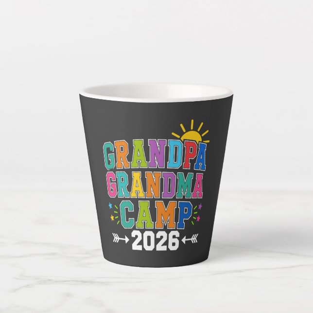 Opa Oma Camp 2026 Milchtasse (Vorderseite)