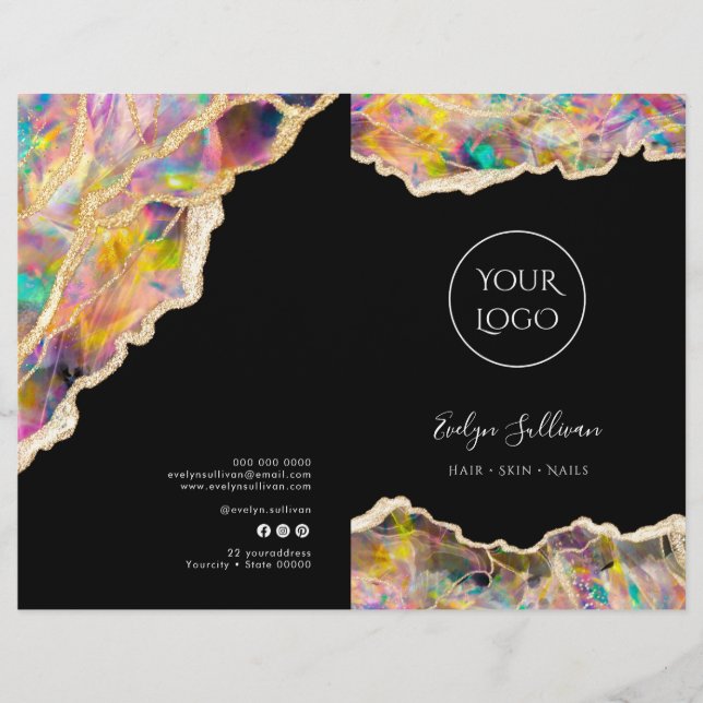 Opal Design auf der schwarzen Menübroschüre (Vorderseite)