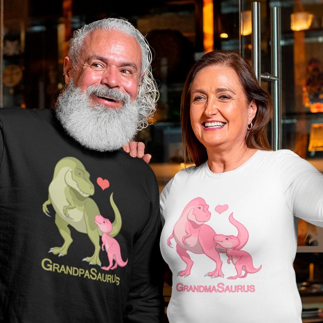 OpaSaurus Green T-Rex & Baby Girl Dinosaurier T-Shirt (Von Creator hochgeladen)