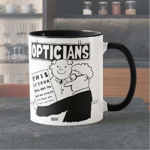 Optiker präsentiert seine Rechnung. Lustiger Carto Tasse