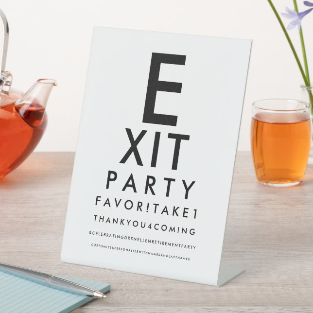 Optometrist Eye Chart Retirement Party Favor Sockelschild (In Situ)