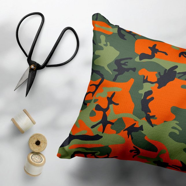 Orange and Green Camouflage, Militär, Armee Dekokissen (Von Creator hochgeladen)