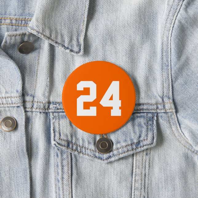 Orange and White Athlete Jersey Number Button (Beispiel)