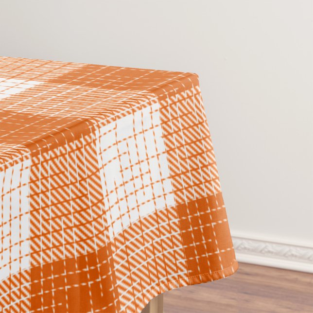 Orange and White Bold Checkered Plaid Design  Tischdecke (Von Creator hochgeladen)