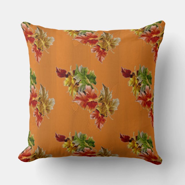Orange Autumn Leaves Pattern Throw Pillow Kissen (Vorderseite)