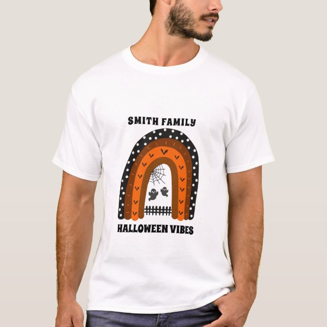 Orange & Black Bats Rainbow Halloween T-Shirt (Vorderseite)