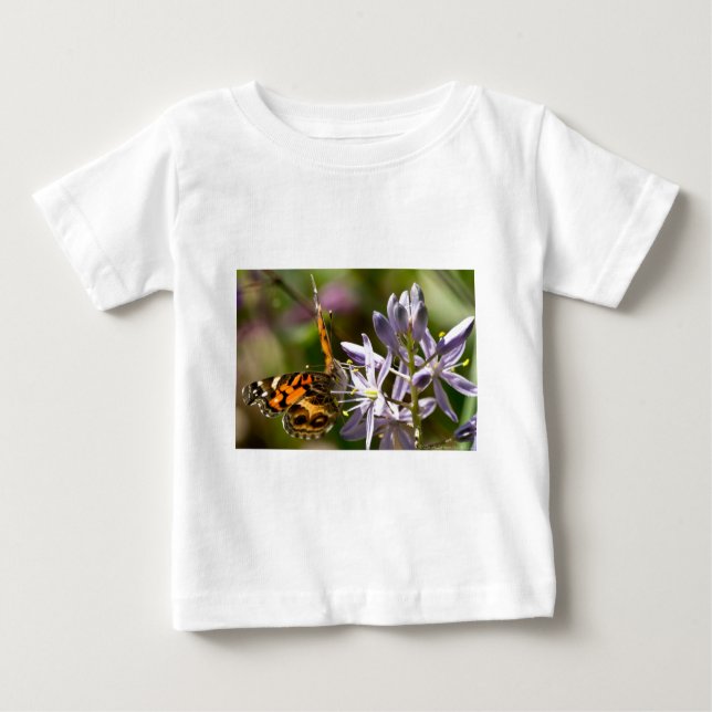 Orange Butterfly über Wild Hyacinth Apparel & Gesc Baby T-shirt (Vorderseite)
