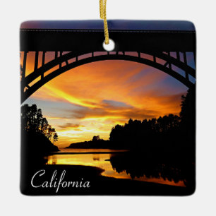 Orange California Coastal Sunset unterhalb der Brü Keramikornament