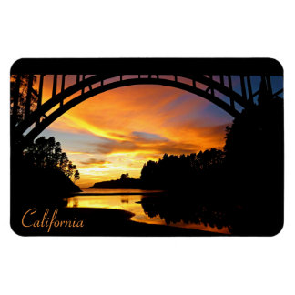 Orange California Coastal Sunset unterhalb der Brü Magnet