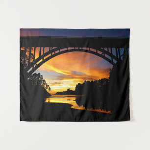 Orange California Coastal Sunset unterhalb der Brü Wandteppich