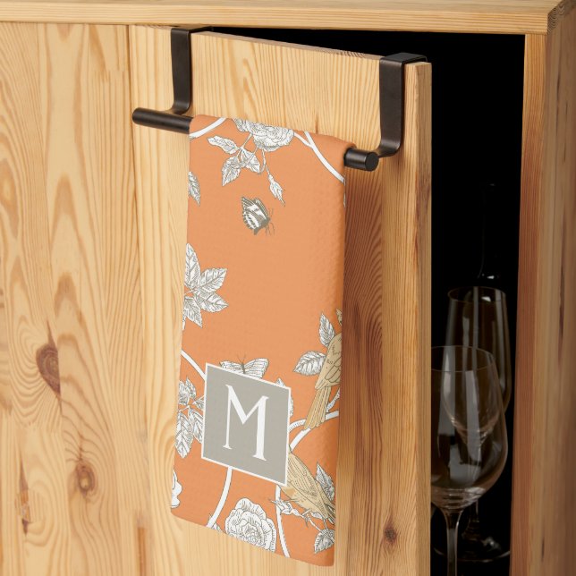 Orange Chinoiserie Floral Monogram Geschirrtuch (Drittel gefaltet)