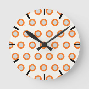 Orange Circle Dot Retro Design Runde Wanduhr